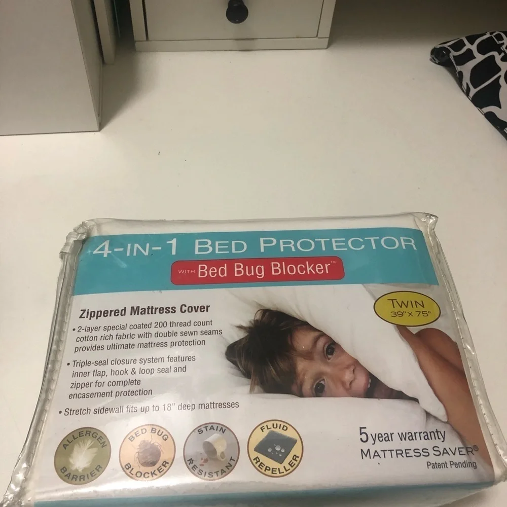Zipper mattress cover new stain resistant